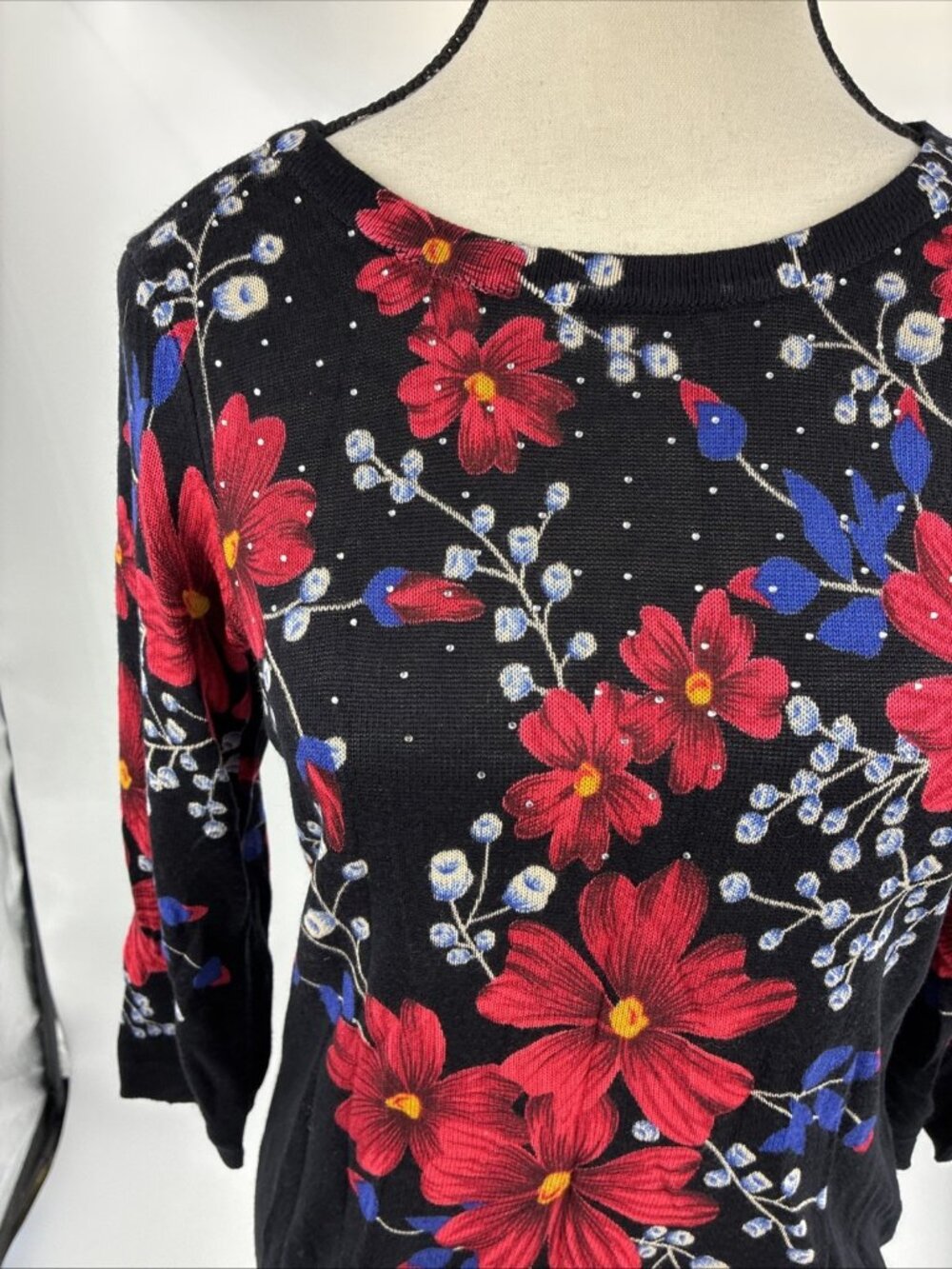 Emily Daniels Womens Petite Small Black Floral Sweater Red Blue 3/4 Sleeve - Picture 4 of 9